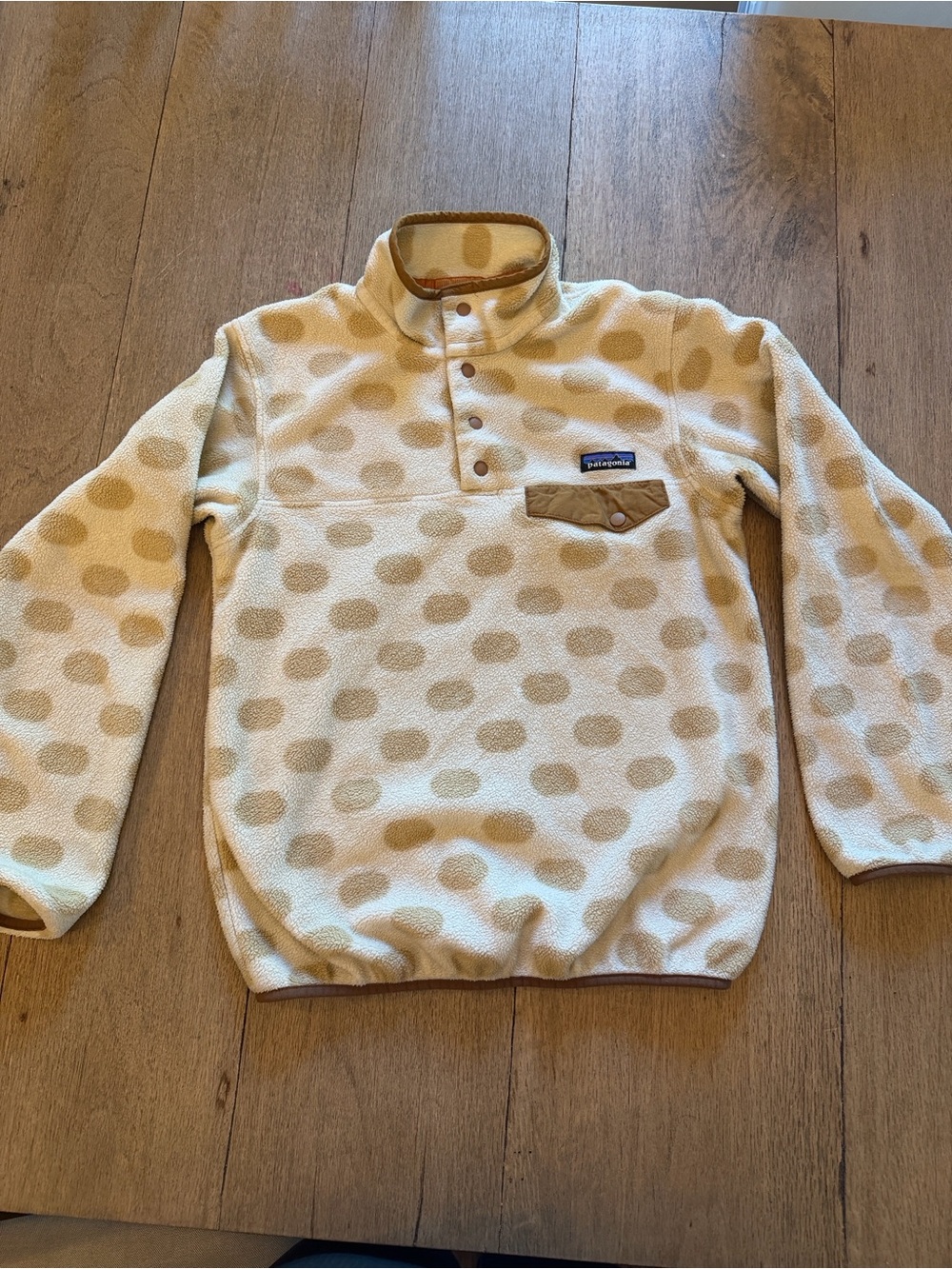 Patagonia women’s Cream Fleece Snap-T with Tan Polka Dots- vintage